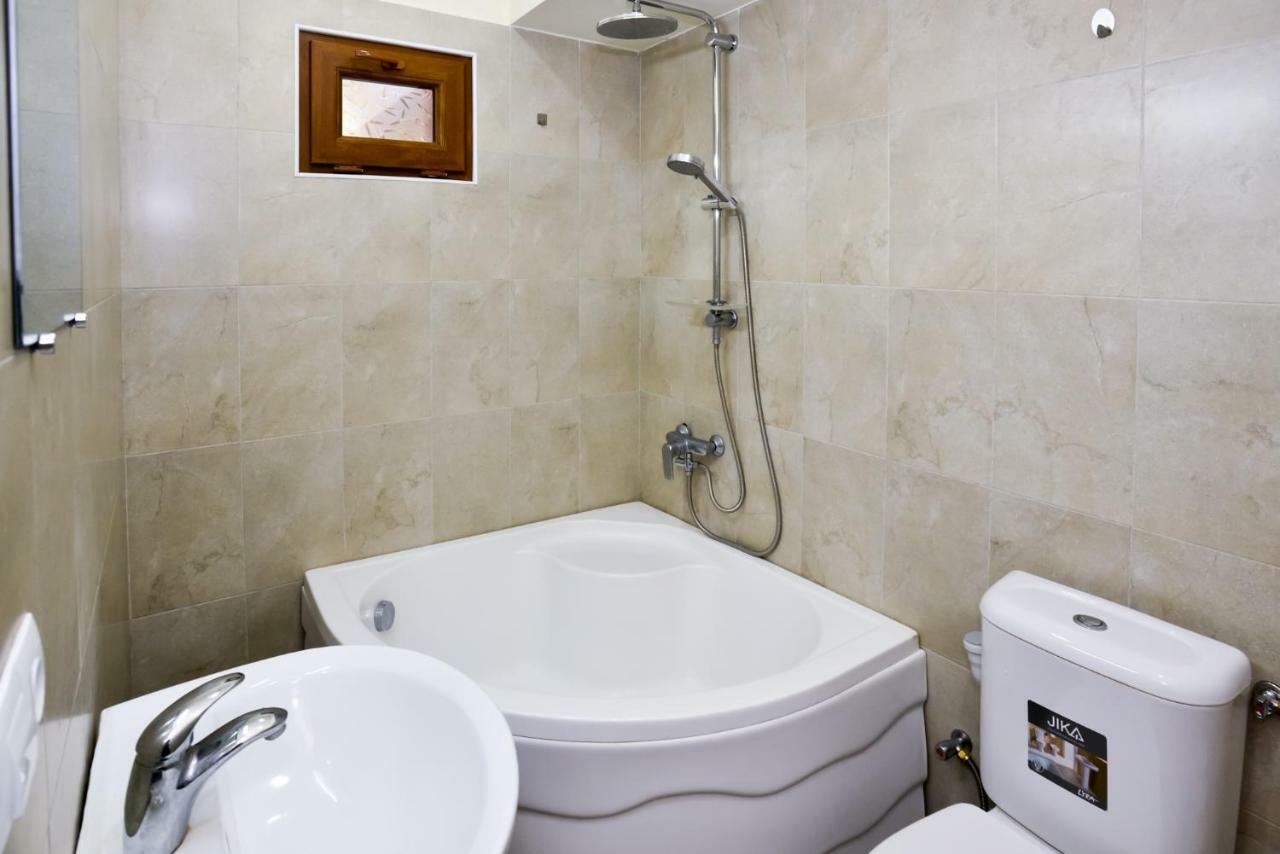 Shin Hotel Akhaltsikhe Kültér fotó